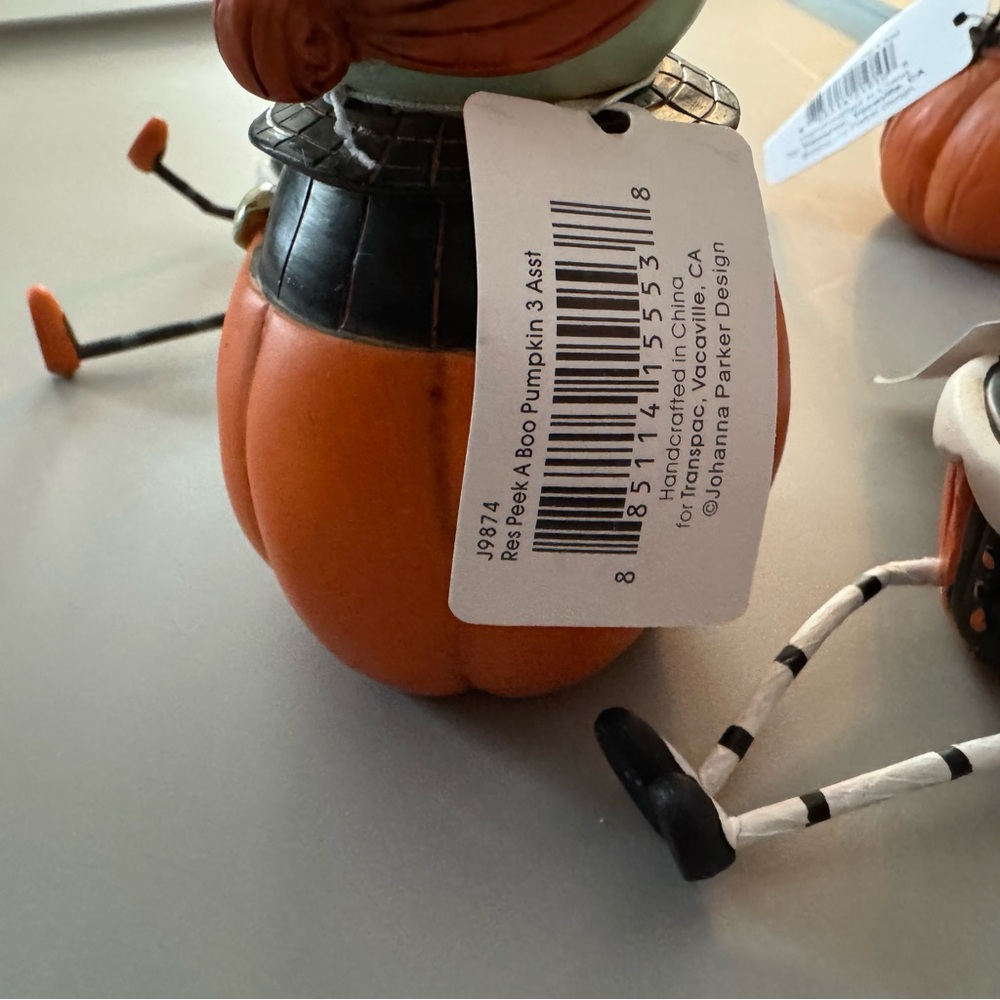 Halloween Witch Pumpkin Figurine - Picture 3 of 3